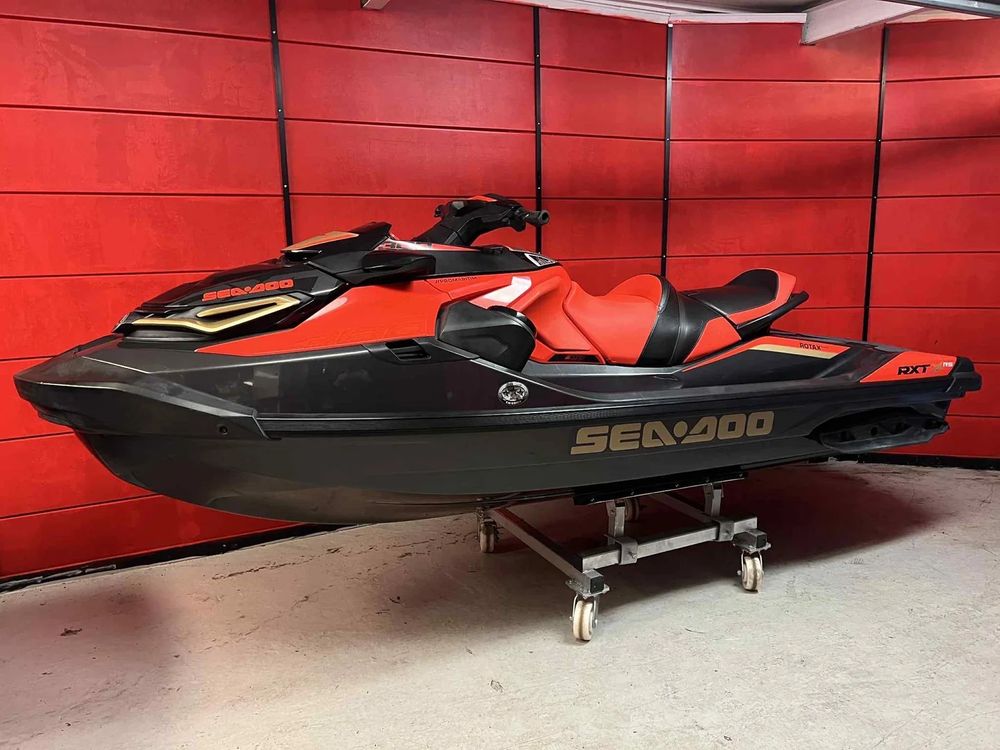 Sea-Doo vannscooter i torr innendors lagring hos Promaritim
